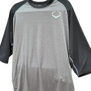 Evolv Men's Grey and Black T-shirt